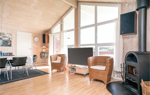 Beautiful Home In Hjrring With Sauna Casa in Lønstrup