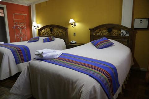 Isabela Hotel Suite Inn in La Paz