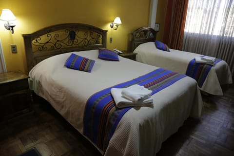 Isabela Hotel Suite Inn in La Paz