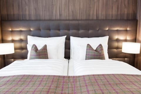 Photo of the whole room, Decorative detail