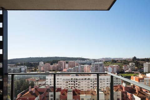 Balcony/Terrace, City view