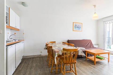 Appartement 3 pièces 6 pers bord de mer - maeva Home 72253 Condo in Cabourg