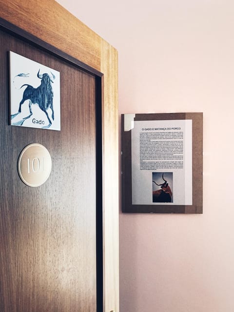 Photo of the whole room, Decorative detail, Bedroom