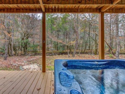 Amazing River Retreat, 3 Bedrooms, WiFi, Sleeps 8, Pool Table House in Pittman Center