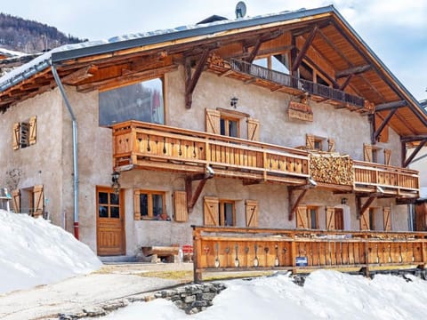 Pretty Chalet with Sauna Skiing Nearby Chalet in Bellentre