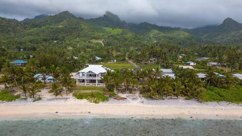 ShineAwayHomes - Mountain View AIR CONDITIONED House in Cook Islands