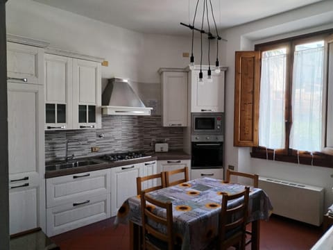 Living room, Seating area, Dining area, kitchen