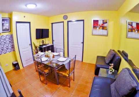 ARC 2219 Home Rentals 2BR Chambre d’hôte in Cebu City