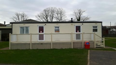 6 berth on Northshore En-suite Sunnyside Campground/ 
RV Resort in Skegness