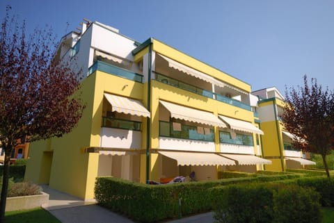 Property building, Balcony/Terrace