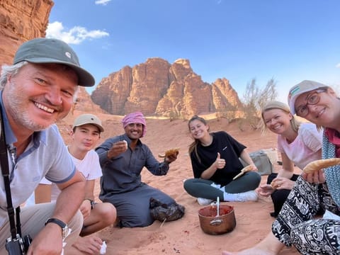 WADI RUM-Bedouin Tents and Jeep Tours Luxus-Zelt in South District
