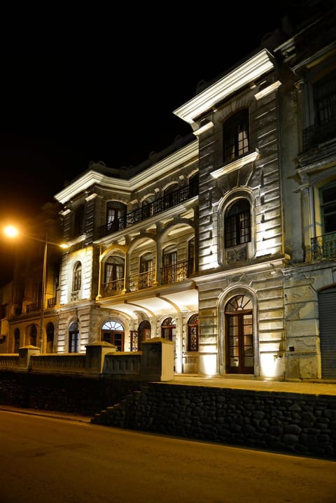 Property building, Facade/entrance