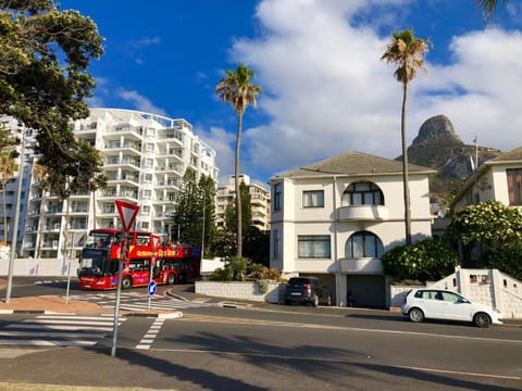 Prince Edward Mansions Apartment in Sea Point