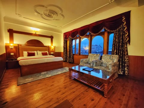 Hotel Surya International - Manali Hôtel in Manali