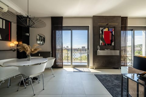 ORANGEHOMES 130 m2 APT with fantastic view to river Danube Copropriété in Budapest