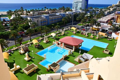 Sea view, Street view, Swimming pool