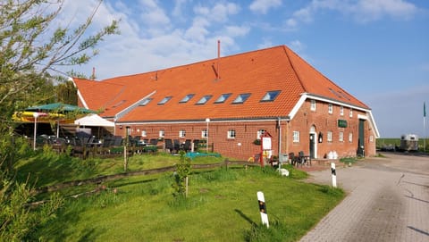 Property building, Spring, Day, Natural landscape, Garden, Garden view