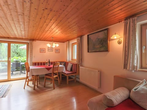 Detached Holiday Home at Zell am See Kaprun with Terrace Casa in Piesendorf