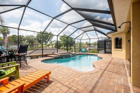 Splashing Dolphins, 3 Bedrooms, Private Pool, Pet Friendly, WiFi, Sleeps 9 House in Palm Coast
