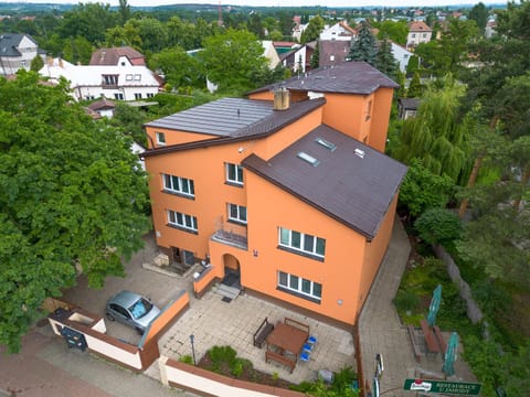 Property building, Bird's eye view, Location