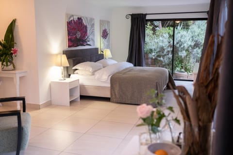 Dreamhouse Guest House Bed and Breakfast in Cape Town