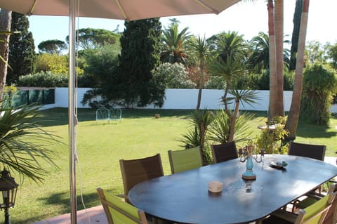 Dining area, Garden view