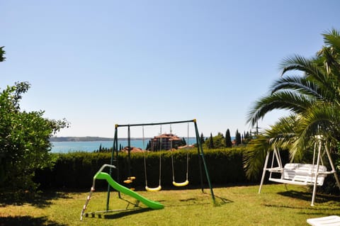 Day, Children play ground