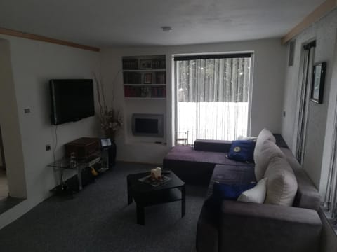 Communal lounge/ TV room, Living room