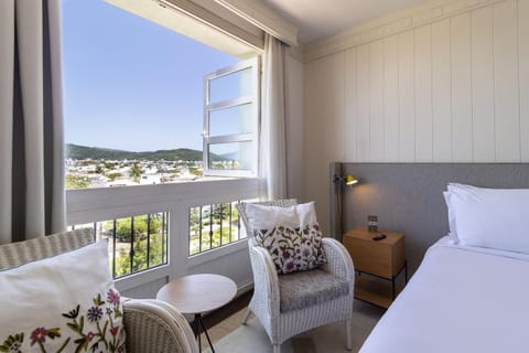 Suite com cozinha dentro de hotel - Seazone ILCTOP Resort in Florianopolis