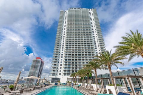 Private Ocean Condos at Hyde Beach Resort & Residences Appart-hôtel in Hollywood Beach