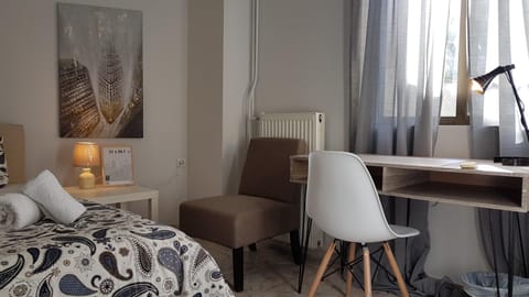 Palette Apartment Champagne - Athens Center, 6 BD, 3 BATH Apartment in Athens