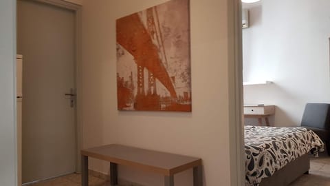 Palette Apartment Champagne - Athens Center, 6 BD, 3 BATH Apartment in Athens