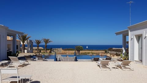 Pool view, Sea view