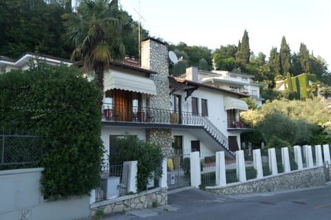 Property building, Street view