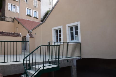 Patio, Facade/entrance, Balcony/Terrace