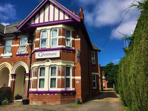 Glenmore Guesthouse Bed and Breakfast in Southampton