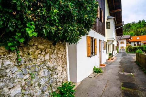 Property building, Facade/entrance, Neighbourhood