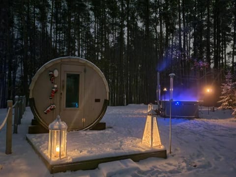 Agro Breza domek nad samym jeziorem- sauna, balia ogrodowa Nature lodge in Pomeranian Voivodeship