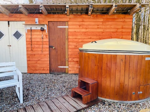 Hot Tub, Sauna, Steam room