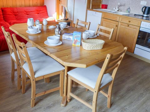 Apartment Pinot Gris combles by Interhome Apartment in Riddes