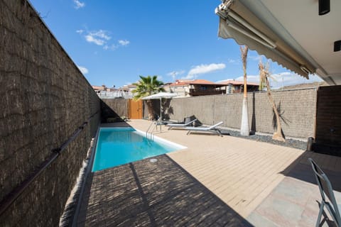 Sunny and quiet duplex Condominio in Maspalomas