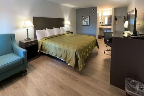 Quality Inn & Suites Hotel in Columbus