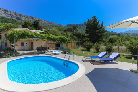 Holiday Home Rupotina with a large yard, pool and a beautiful view House in Split-Dalmatia County