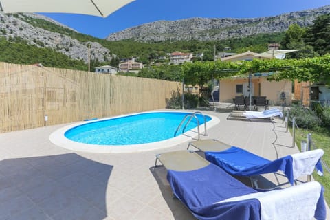 Holiday Home Rupotina with a large yard, pool and a beautiful view House in Split-Dalmatia County