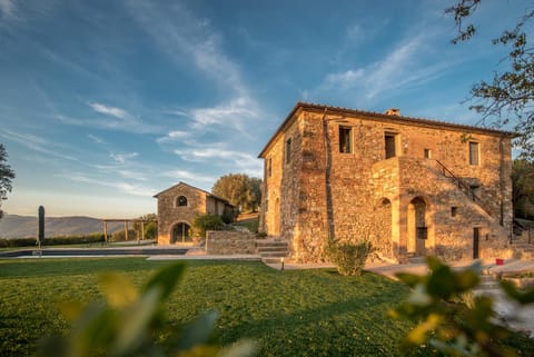 Facade/entrance, Garden