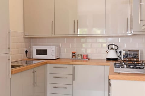 Jevington Gardens Apartment in Eastbourne