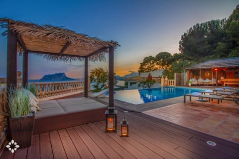 Patio, Day, Natural landscape, Mountain view, Pool view, Sea view, Swimming pool, sunbed