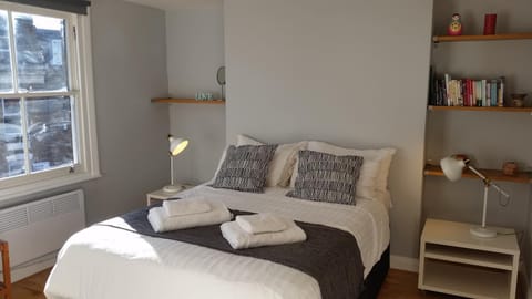 Trendy 2 Bedroom apartment in vibrant Shoreditch, central London zone 1 free WiFi - sleeps 4+2 Apartamento in London Borough of Islington