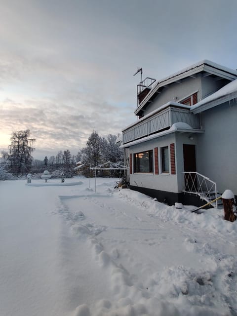 Nina`s GuestHouse, Include x 2 Himos ski pass, 160 m2 House Apartment in Finland