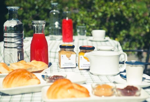 Garden, Balcony/Terrace, Breakfast